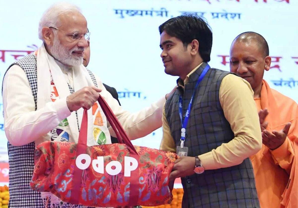 PM narendra modi says that purvanchal is handicrafts hub