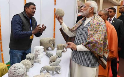 PM narendra modi says that purvanchal is handicrafts hub