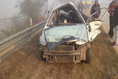 Road Accident at Yamuna Expressway in Mathura, one person dead, several injured
