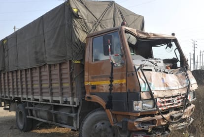 Three people died in collision between two Vehicles in Ludhiana on Chandigarh road
