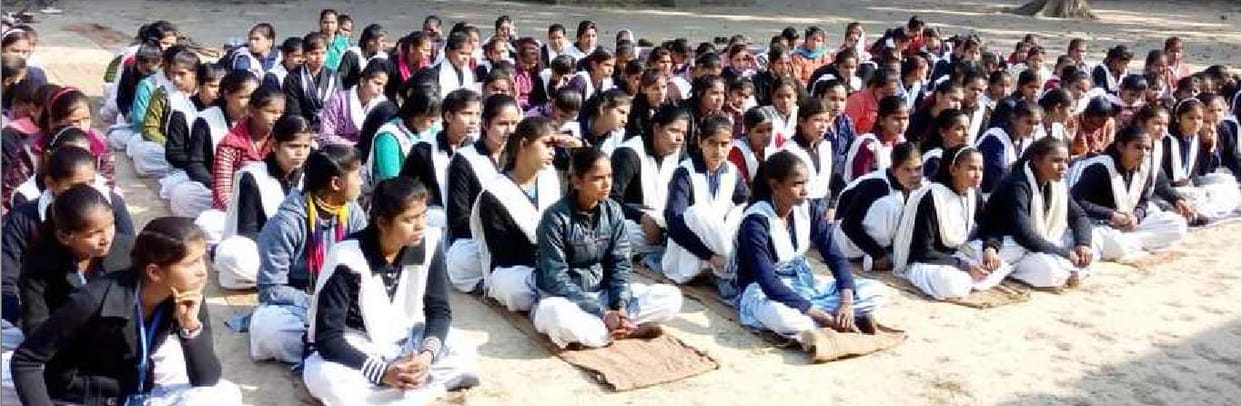 विषम हालात में हौसला और समझदारी से काम लें छात्राएं