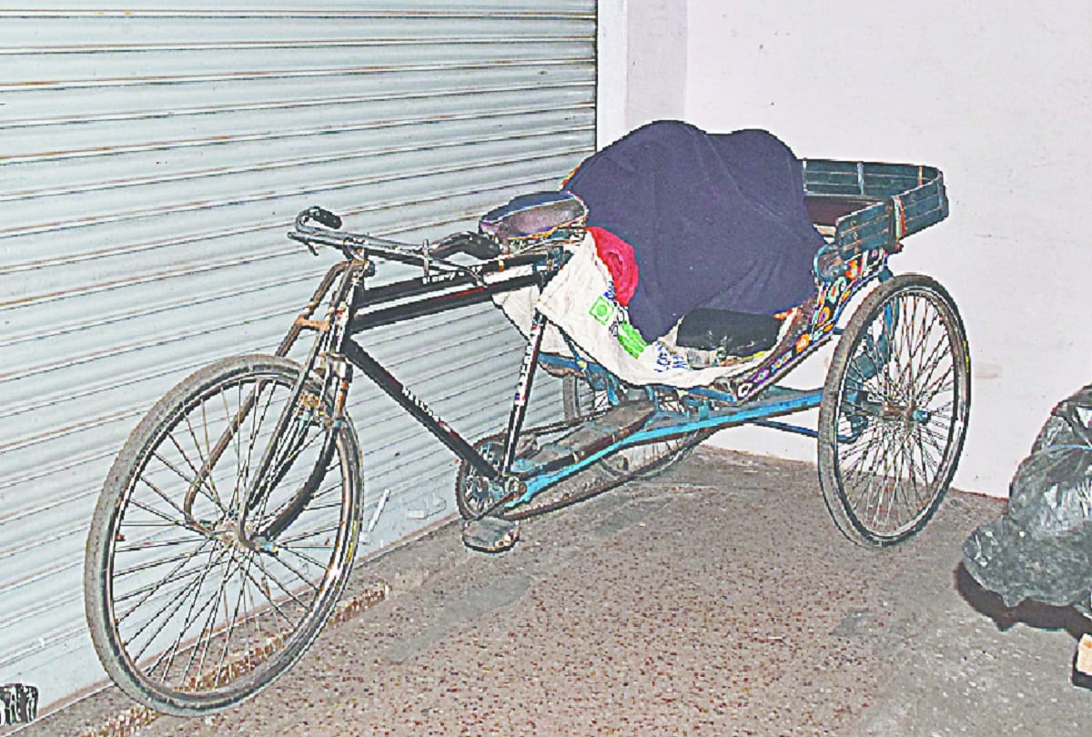 Meerut, Heavy cold is affecting the poor and nights passing under the open sky