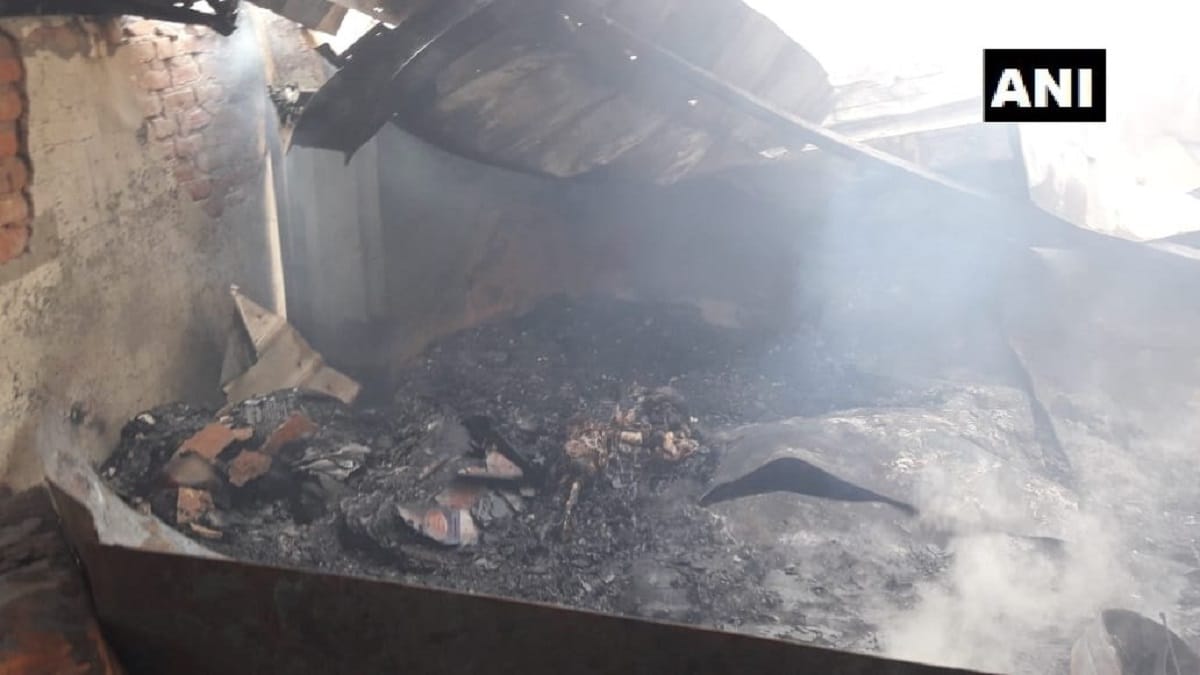 Fire in Muzaffarpur Bihar snacks factory three dead, seven feared trapped