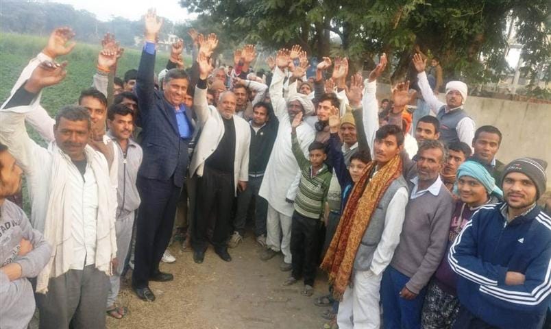 Farmers demonstrate if there is no arrangement for stray cattle