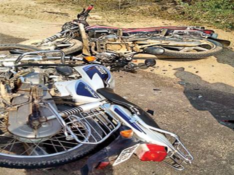 Two killed, three injured in road accidents in hamirpur