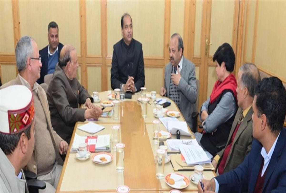 CM Jai Ram Thakur presiding over a meeting of senior officers of the State Forest department Shimla