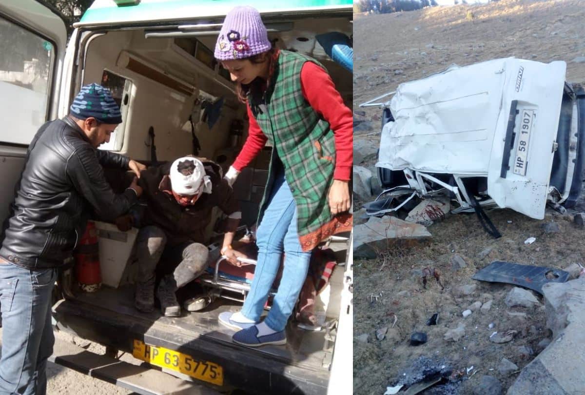 car accident in mandi two students died four injured