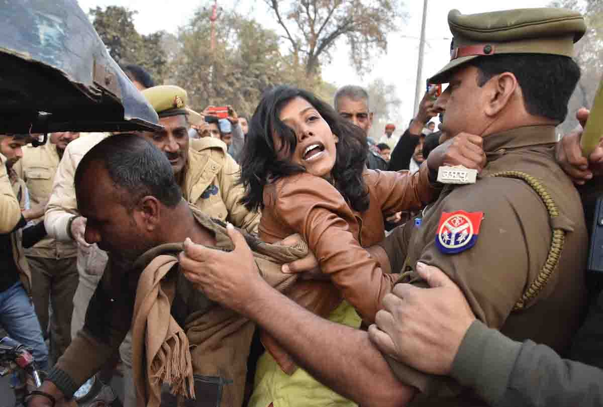 Protest for justice in prayagraj, police detained seven people including four women