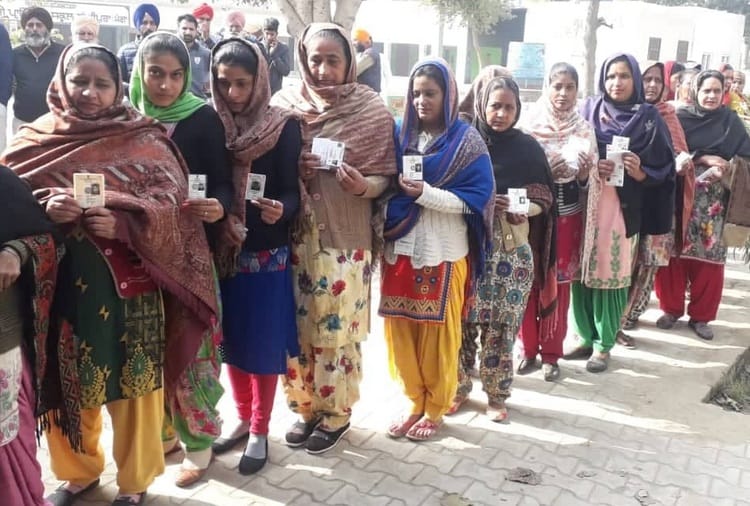 Punjab Panchayat Polls Result, 21 year Old Nimki Mukhiya Pallavi wins from Congress