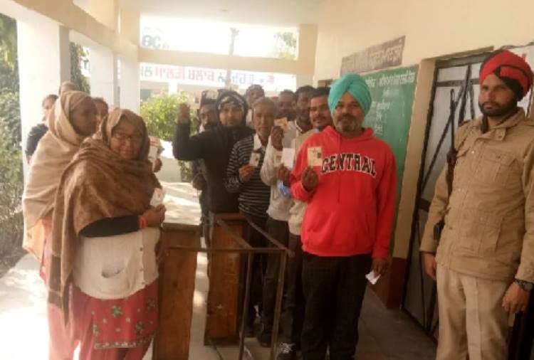 Punjab Panchayat Polls Result, 21 year Old Nimki Mukhiya Pallavi wins from Congress
