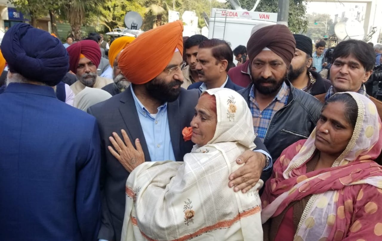 sajjan kumar surrendered sent to mandoli jail, see in photos victims celebration
