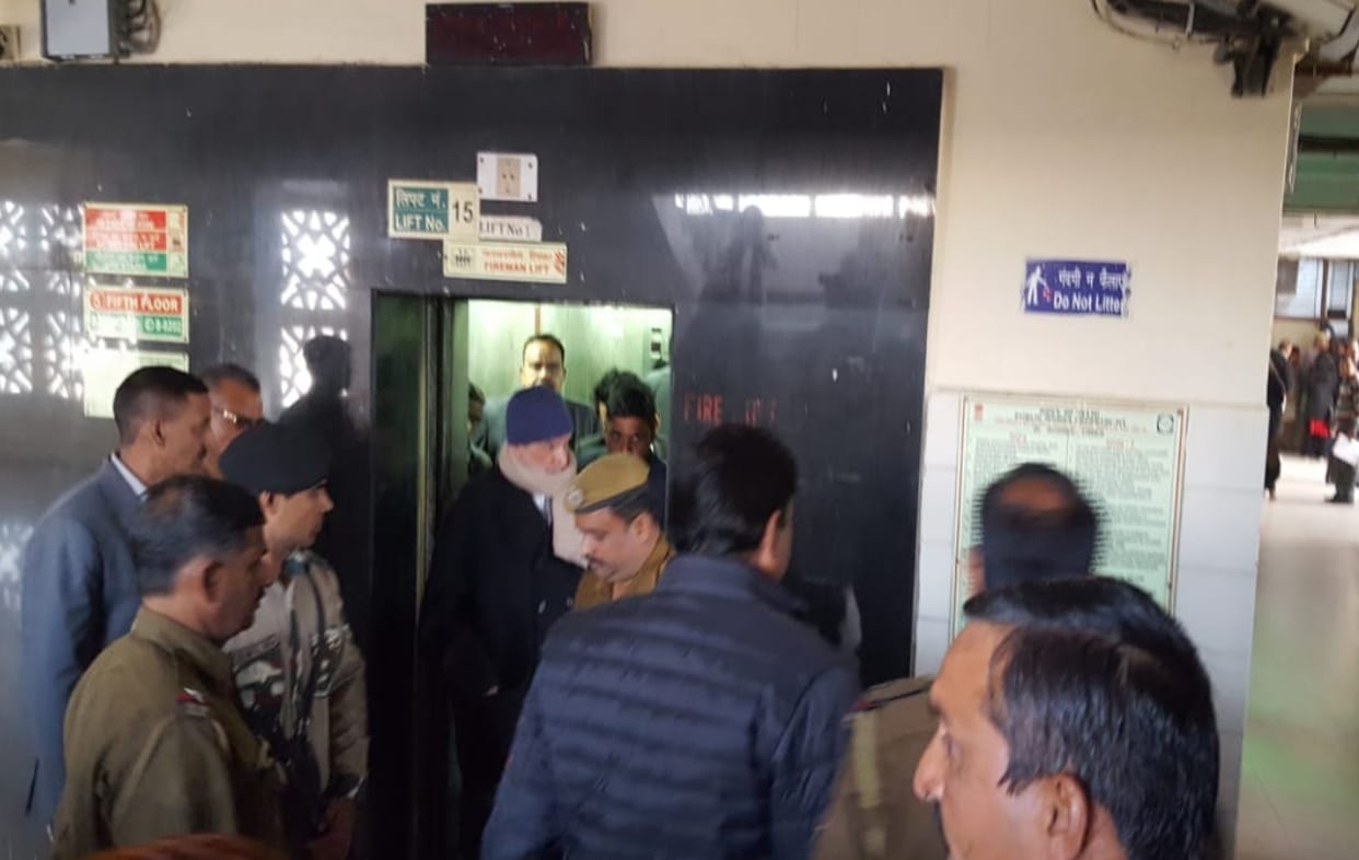 sajjan kumar surrendered sent to mandoli jail, see in photos victims celebration