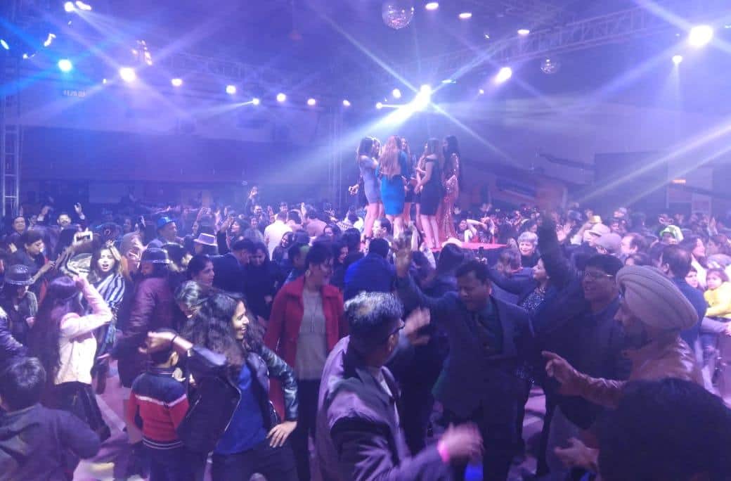 New year 2019 varanasi people celebrated with dance and music