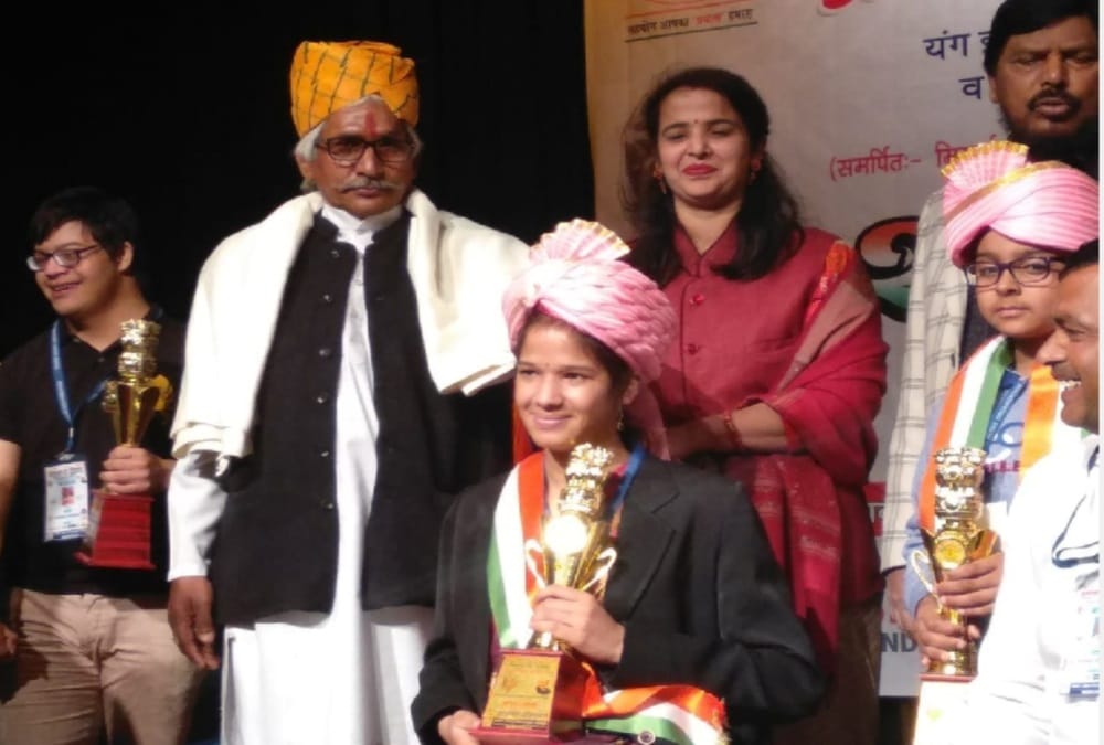 Uttarakhand girl garima got  Shan E Hind National Award