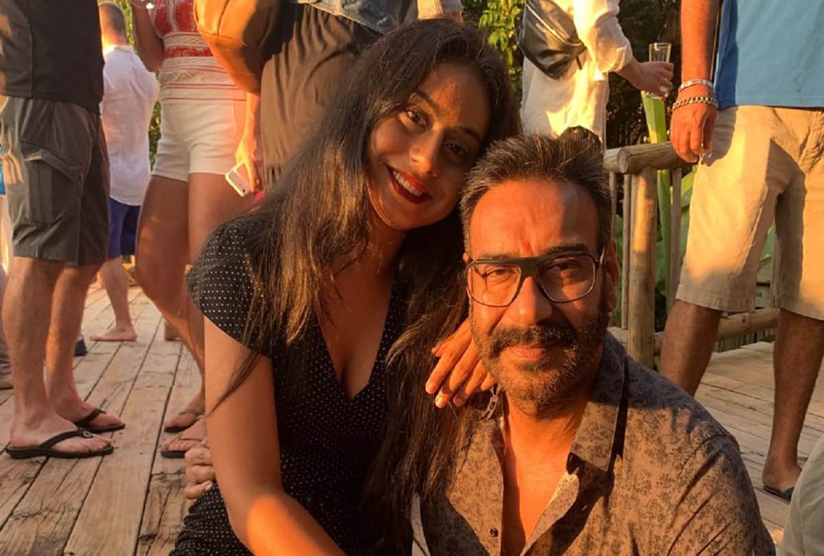 ajay devgan shares daughter nyasa a photo on social media