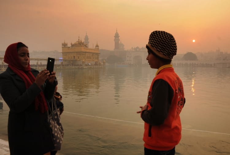 Chandigarh, happy new year 2019 celebration at golden temple