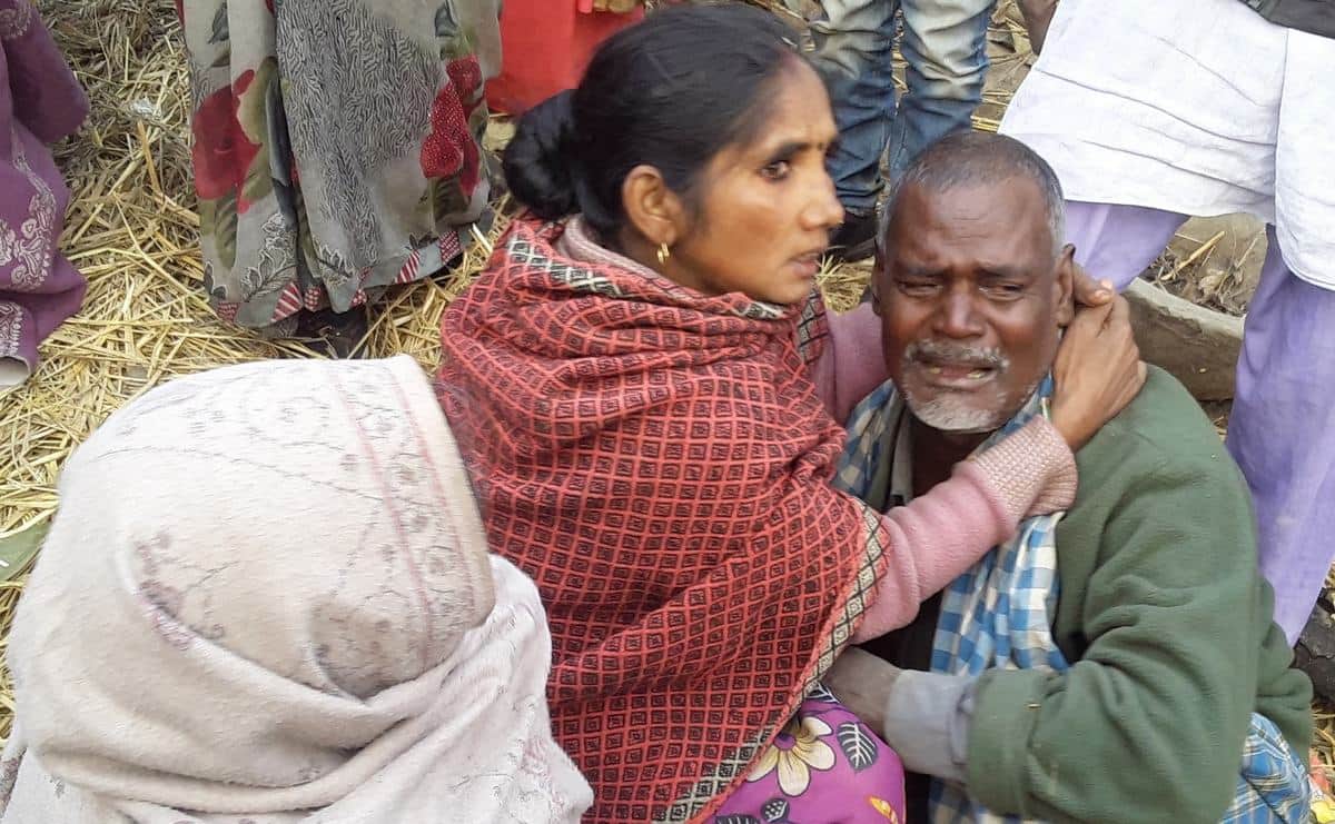 7 family member crushed to death by truck in chandauli