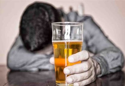 liquor party in kanpur