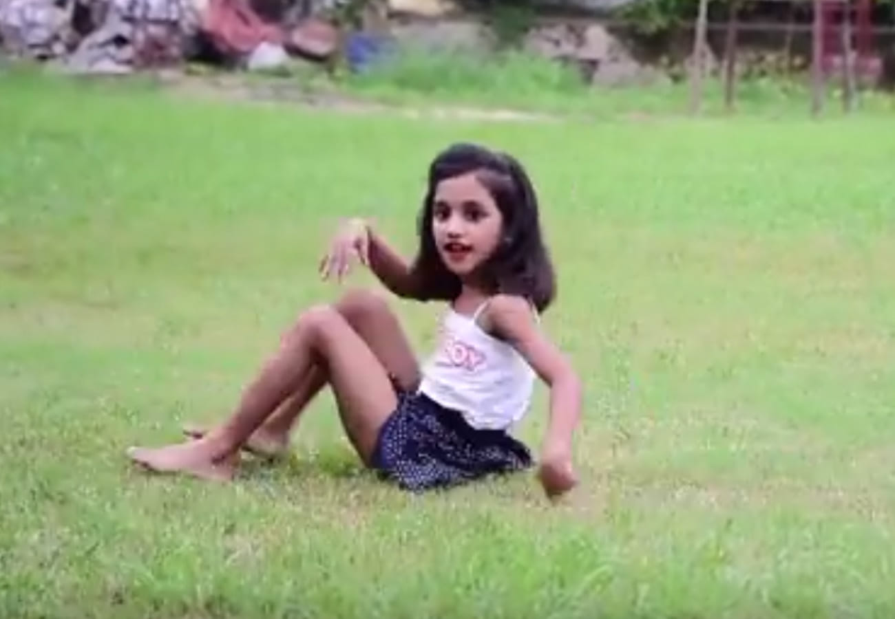 Anahita dwivedi of Hardoi made dance sensation on social media
