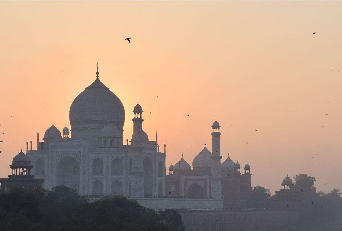new year 2019 celebrations photos of agra mathura