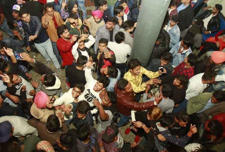 Chandigarh, youths Celebrating New Year in Chandigarh