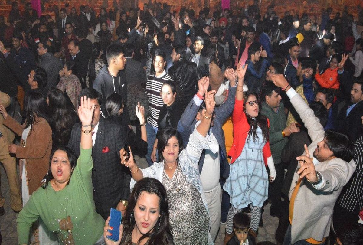 New Year 2019 Celebrations photos of Agra city