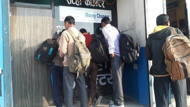Indian tourist harassed for Nepalese currency on Sonauli border