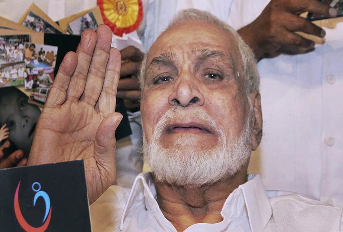 actor kader khan death anniversary he was alone in his last days
