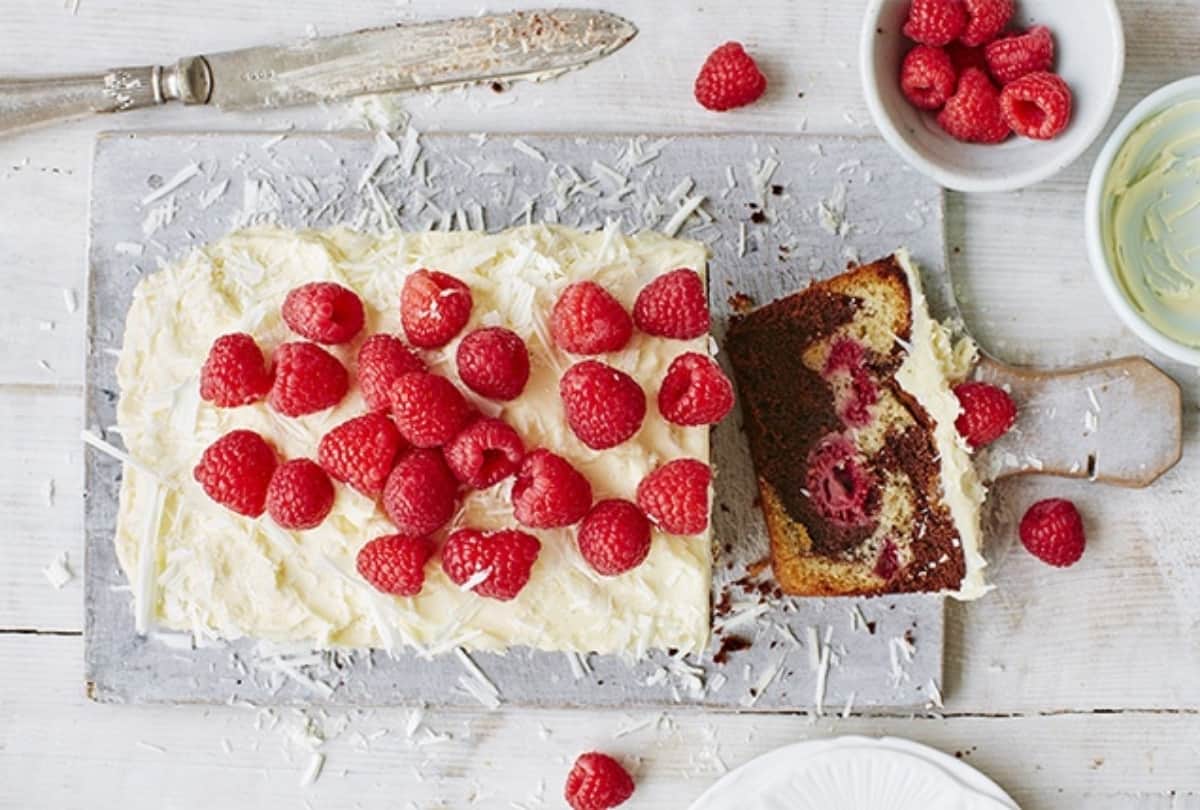 valentine day special recipe make fruit cake to impress partner