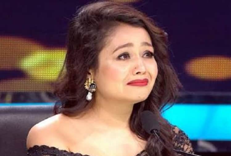 Neha Kakkar gets marriage proposal during live show of Indian Idol 10 grand finale