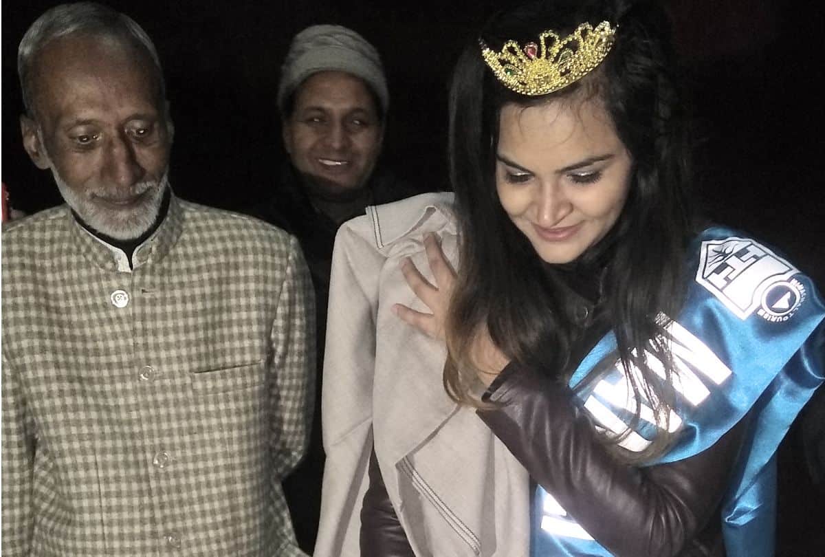 Happy new year celebrations in Manali Delhi Neha crowns as New year queen