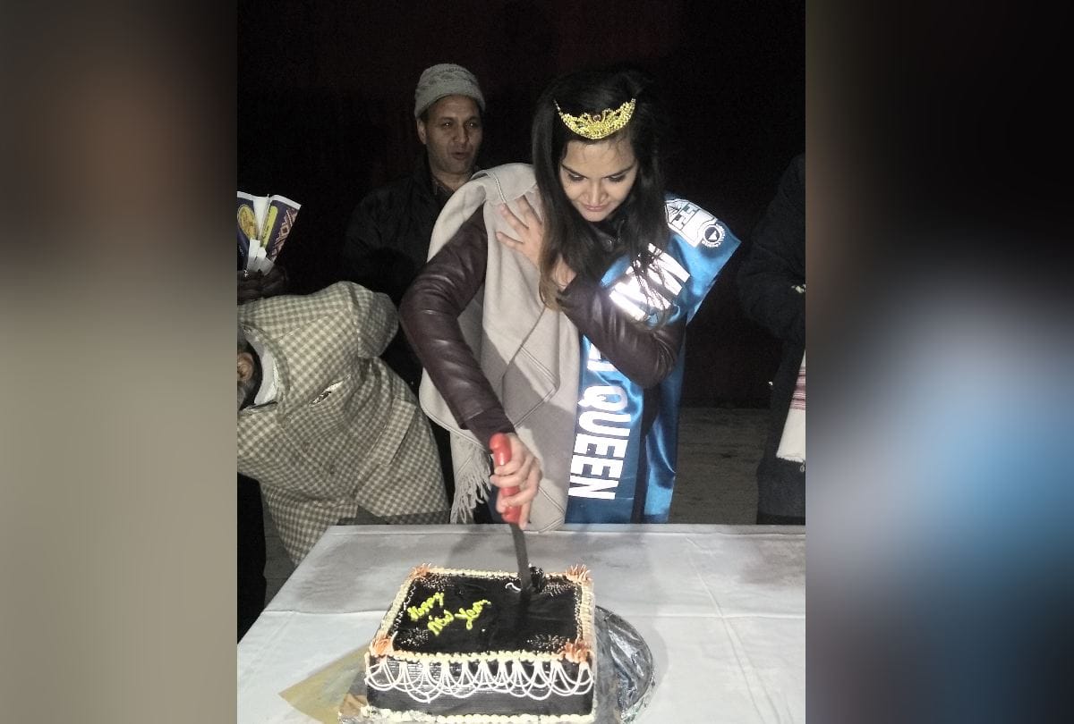 Happy new year celebrations in Manali Delhi Neha crowns as New year queen