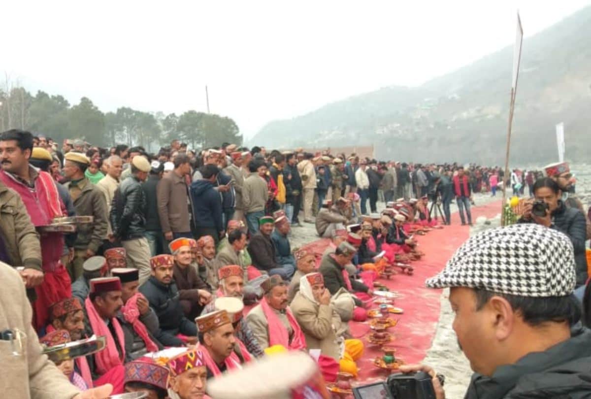 Maha Aarti Of River Beas in Kullu Himachal Pradesh