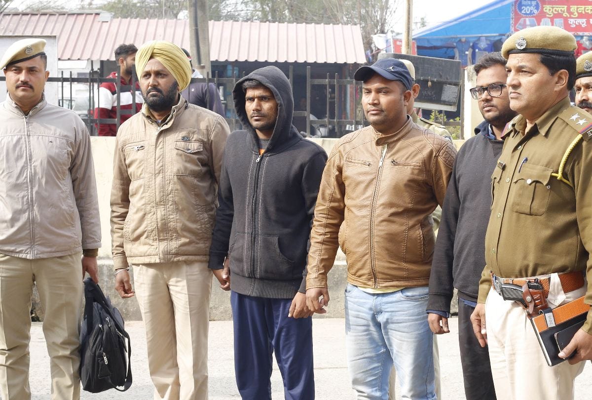 SMS fraud company in una himachal three arrested from Delhi