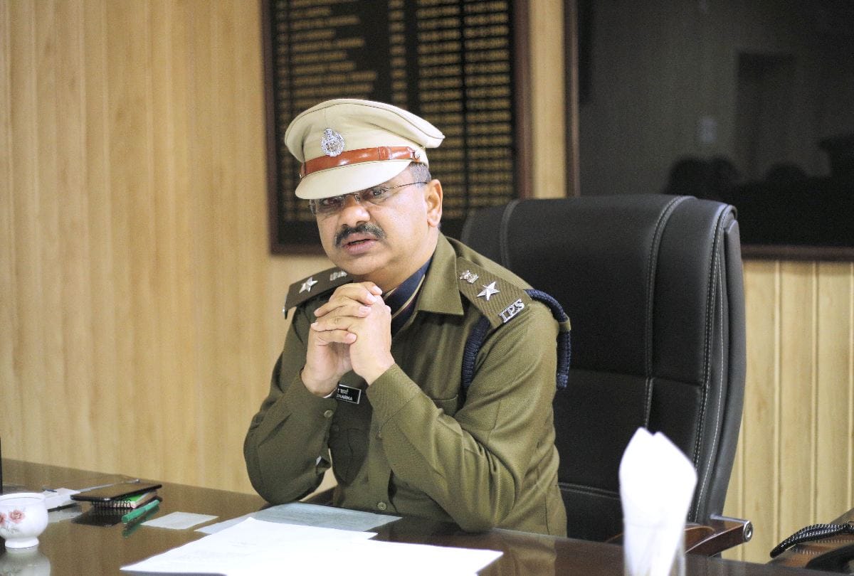 Bilaspur SP Diwakar Sharma surprise inspection of Barmana Thana