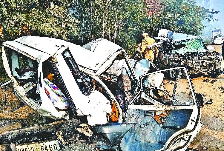 chandigarh,Mother and daughter death in road accident in zirakpur
