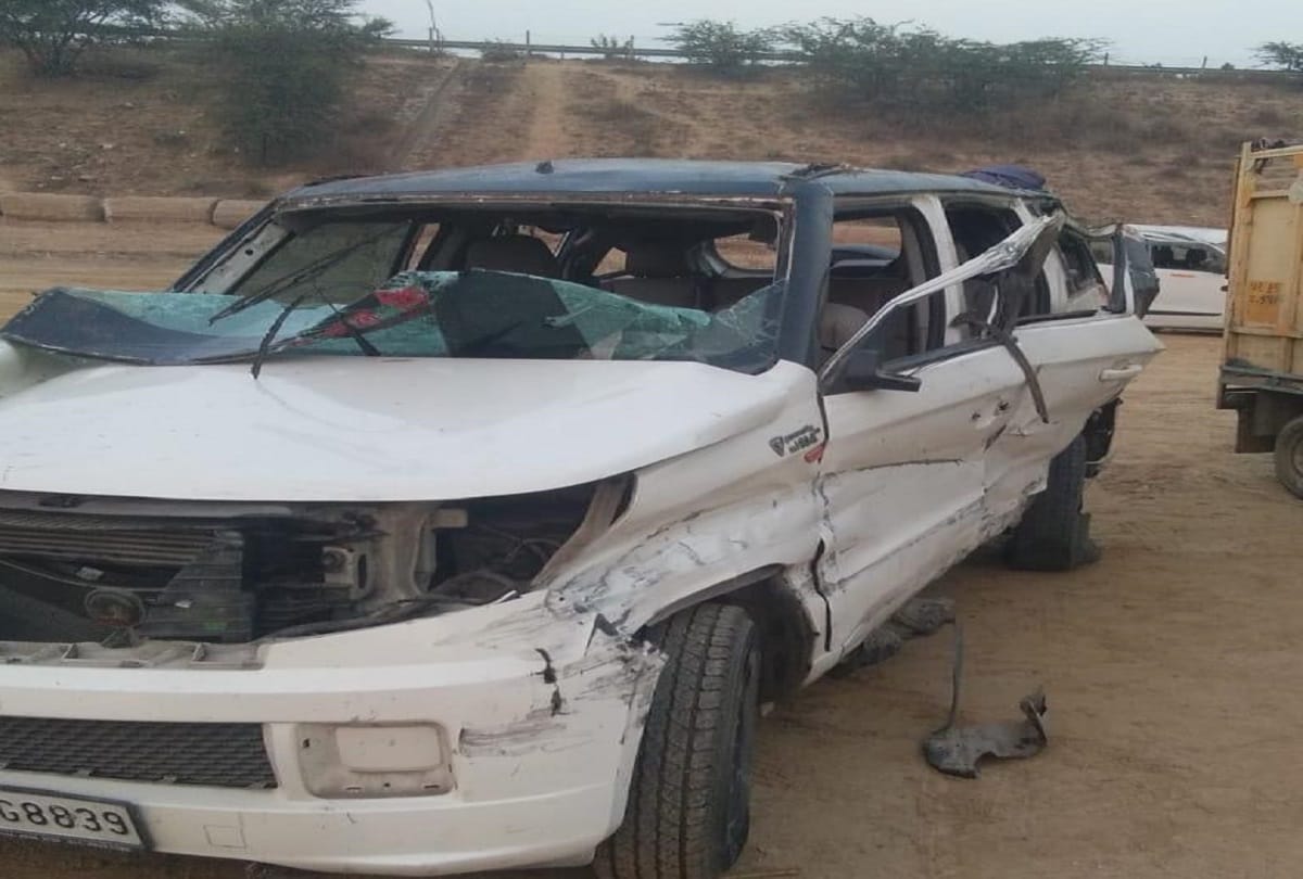 accident on yamuna expressway, 2 dead, 5 injured