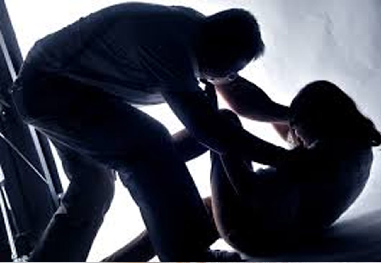 crime against teenager girl in vrindavan