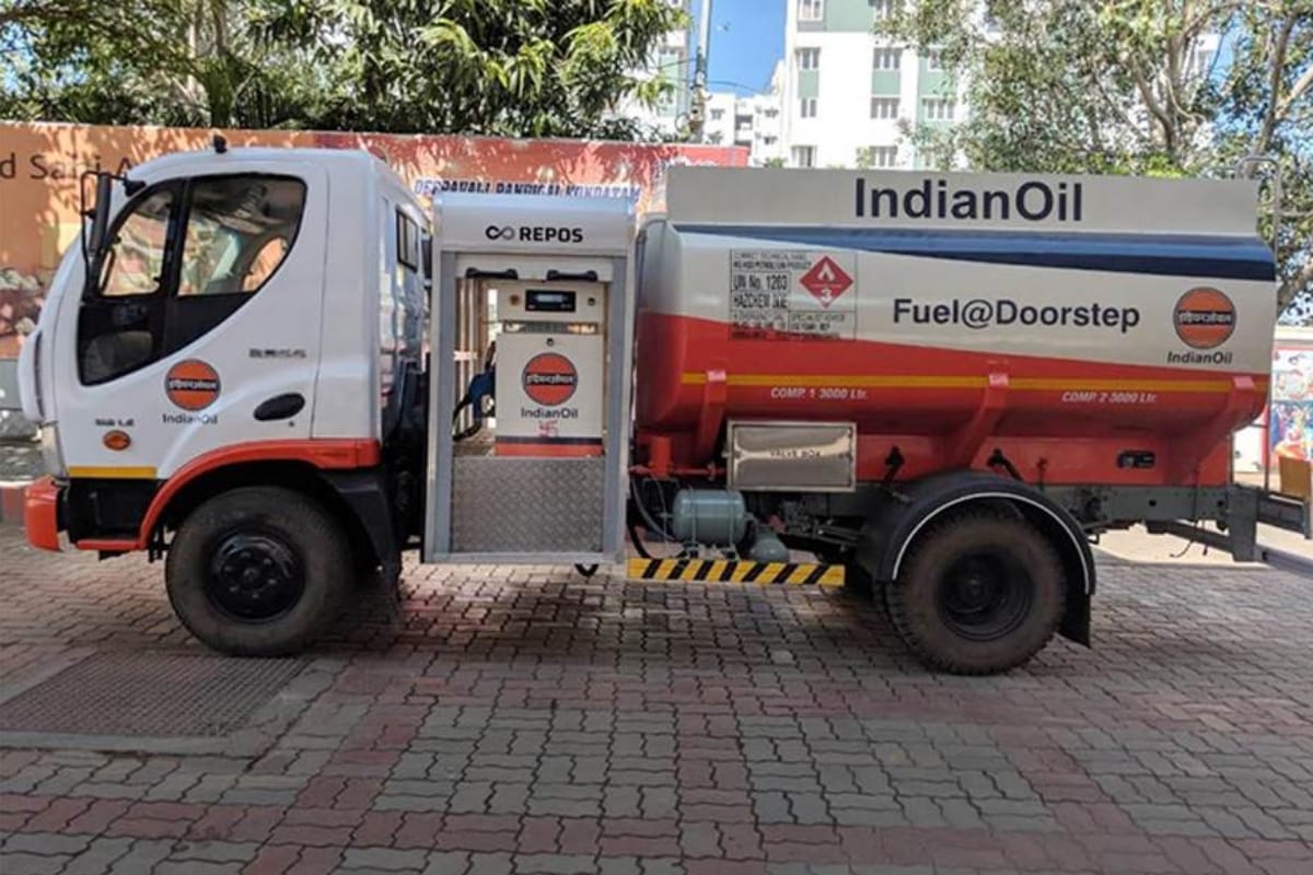 Indian oil begins doorstep delivery of fuel in chennai