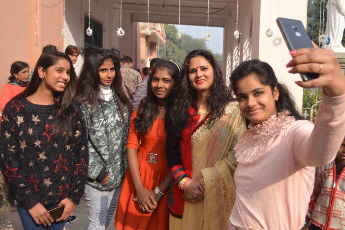 Happy New Year: Meerut people spent their day with picnic food and selfie