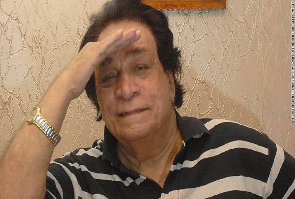 Kader Khan tried to kiss son in his last moments said elder son Sarfraz