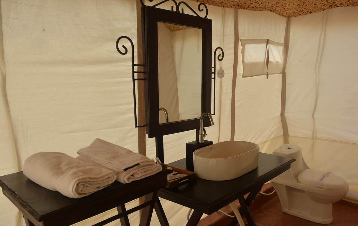 Narendra modi will stay with migrnats in tent city during NRI summit in varanasi