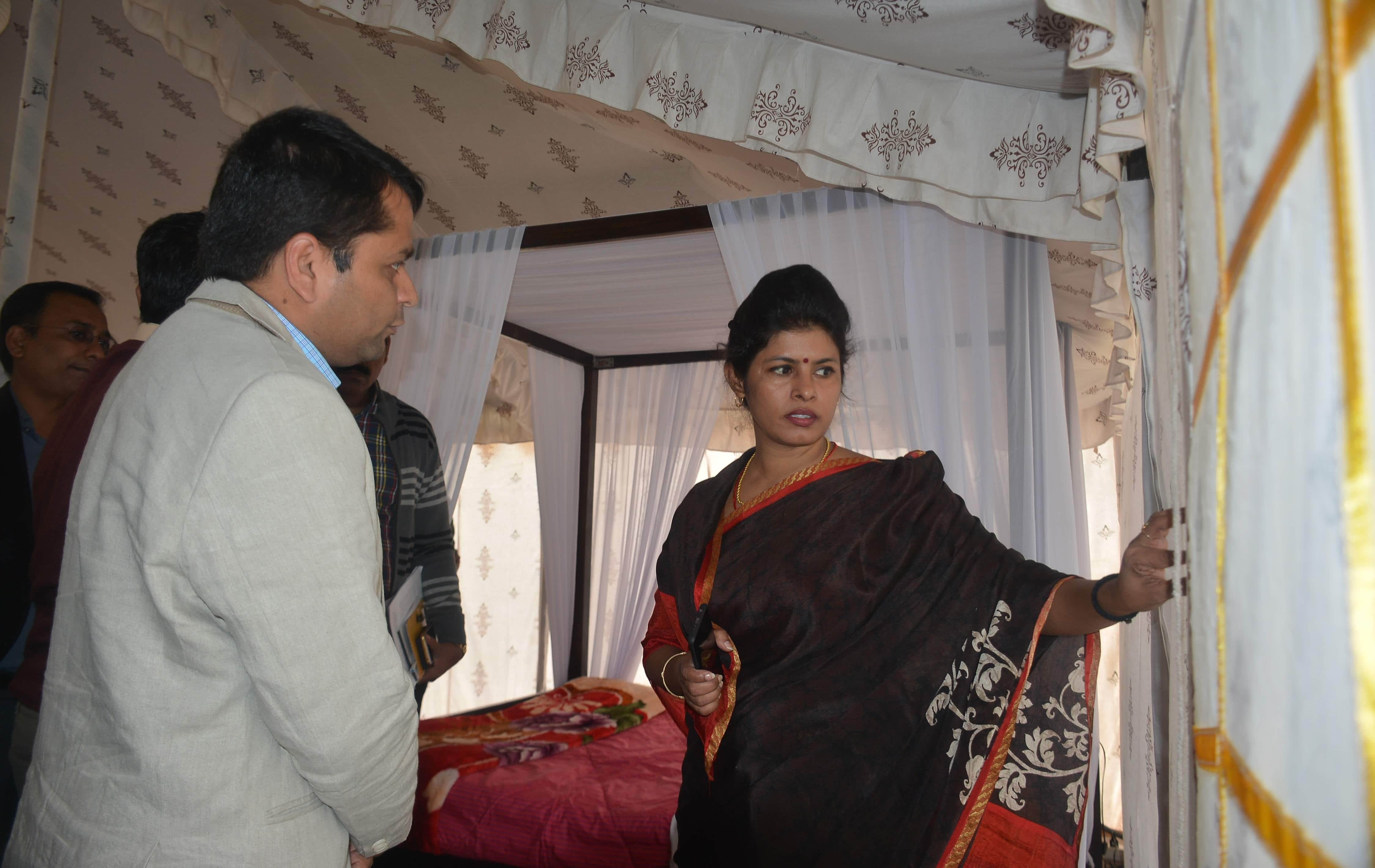 Narendra modi will stay with migrnats in tent city during NRI summit in varanasi