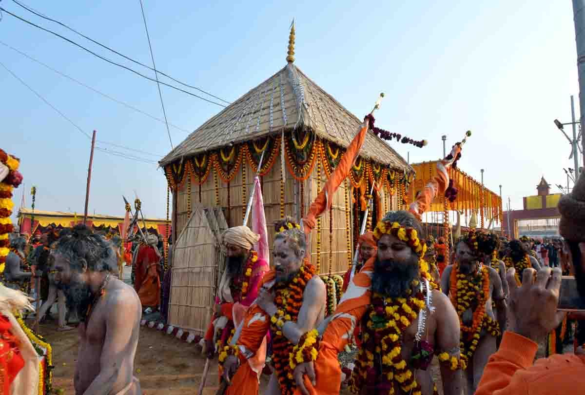 Royal Peshwai of niranjani akhara, Naga sadhu attraction in kumbh mela
