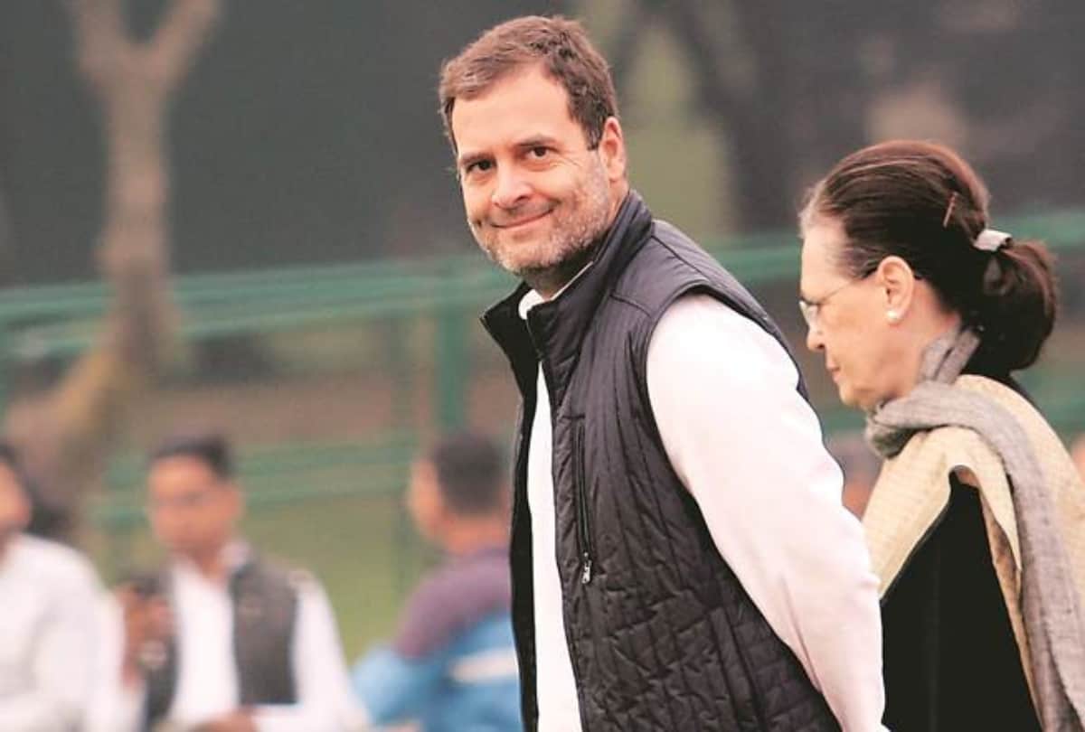Rahul Gandhi quilted jacket on white kurta is in trend