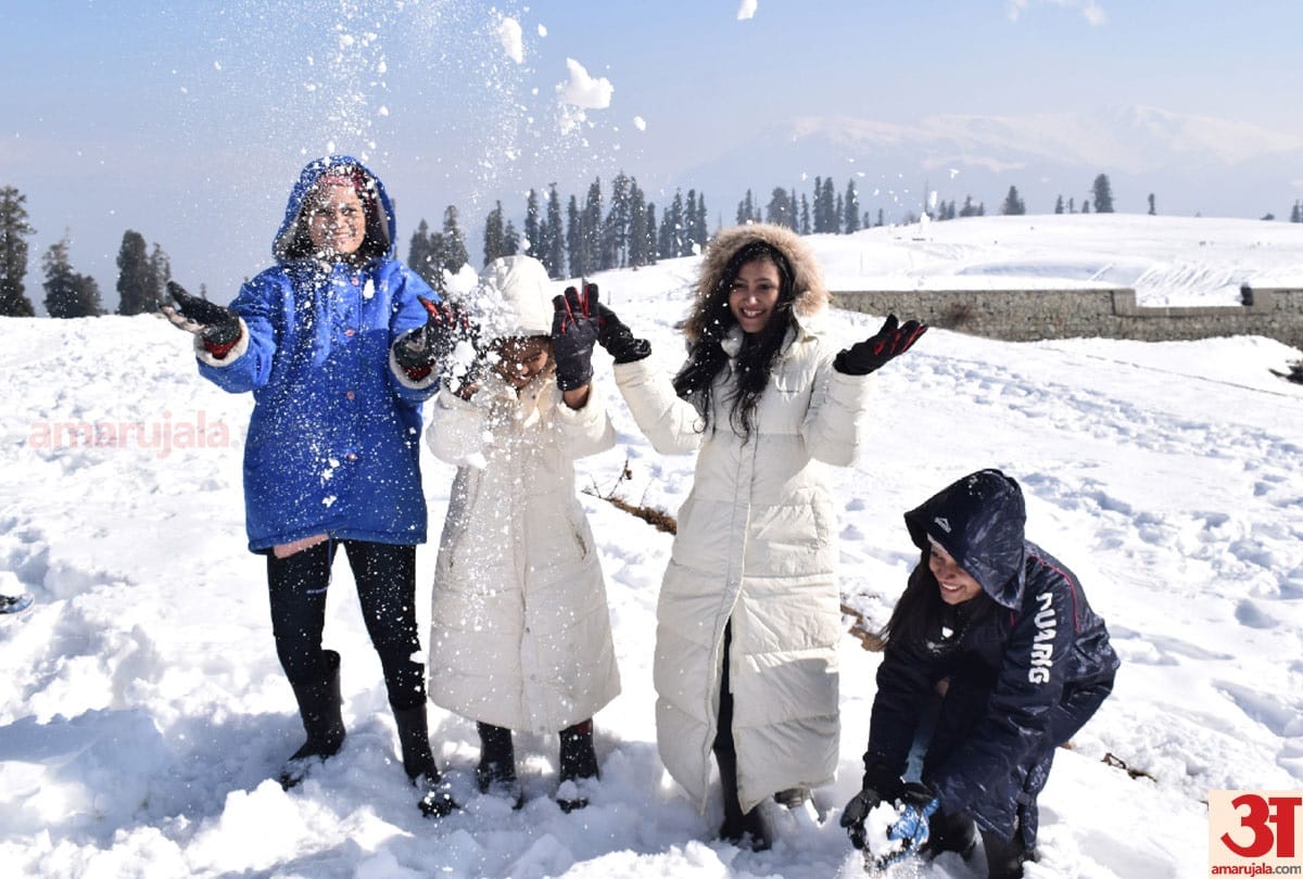 Snowfall On new year In Jammu and Kashmir
