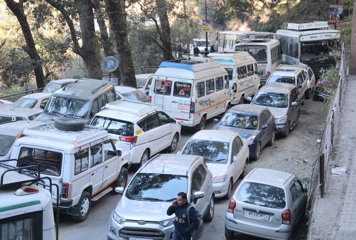 रोड साइड पार्किंग पर सख्ती