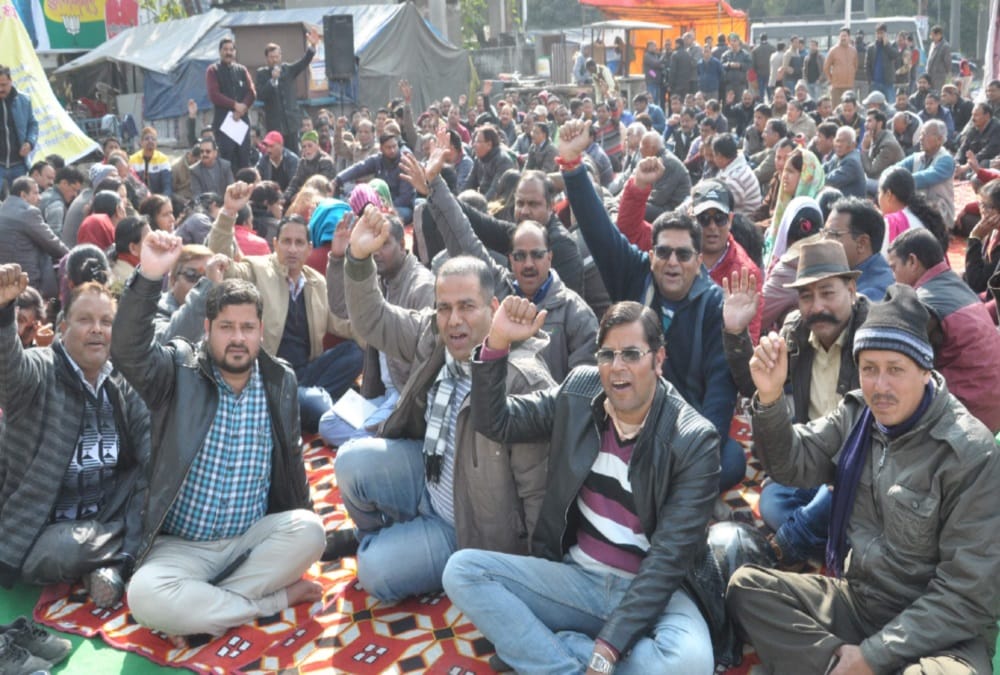 Public face problem after government employees and ambulance Strike in uttarakhand