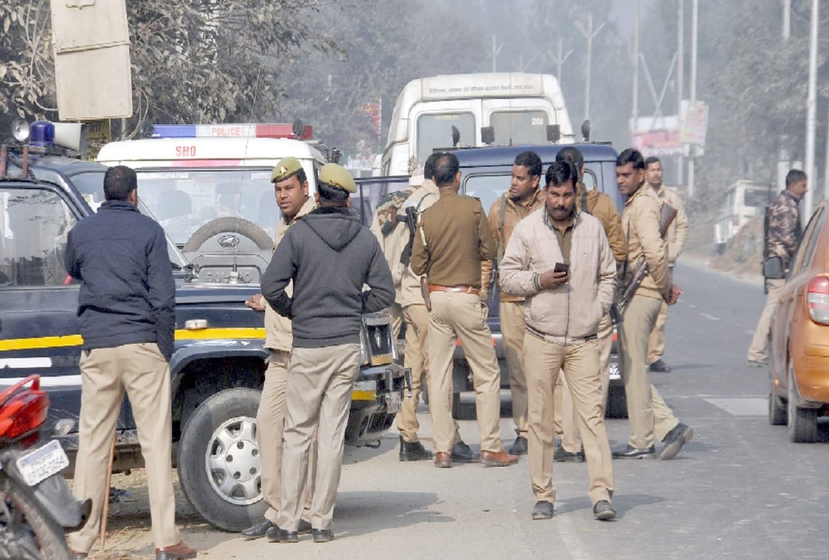 Amroha police questioned six Kashmiri students who came for the exam