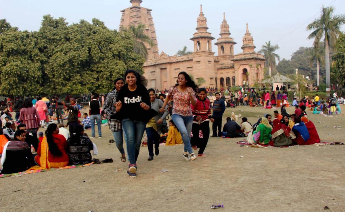 Varanasi people enjoy first day of new year 2019
